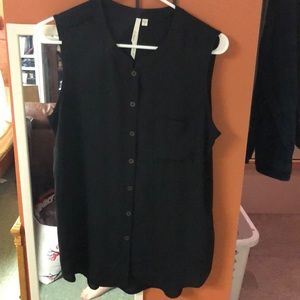 Bellatrix Size large black blouse